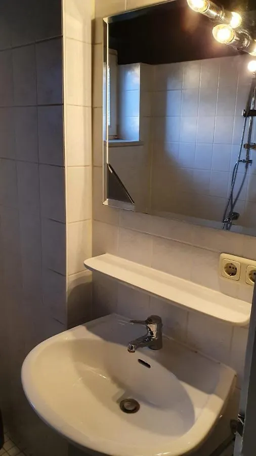 Private 2,5 Room Apartment In Мюнхен
